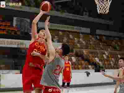 CBA：季后赛精彩回顾，经典对决再现